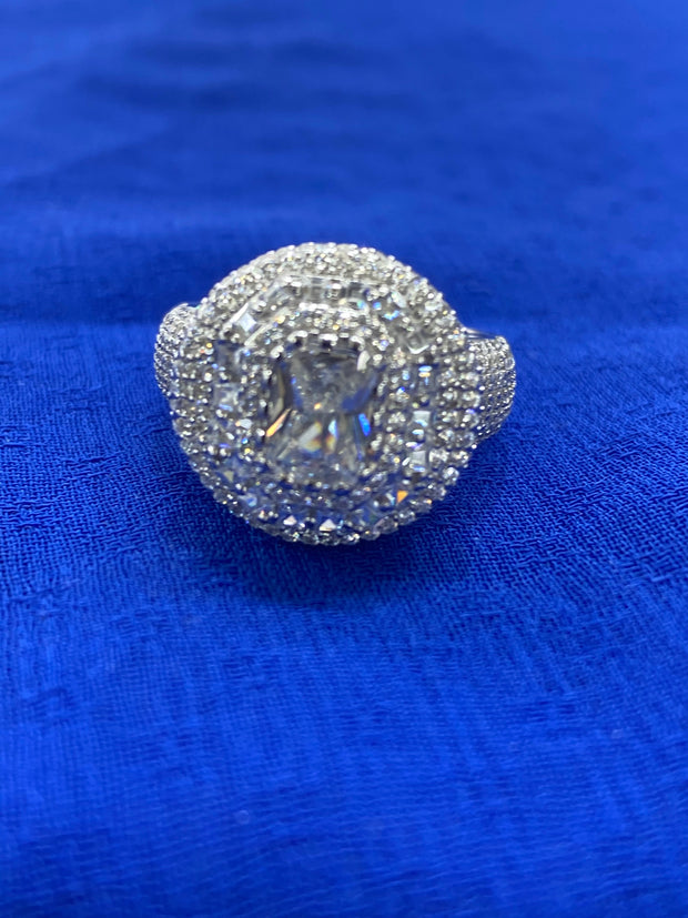 Womens Ring 13